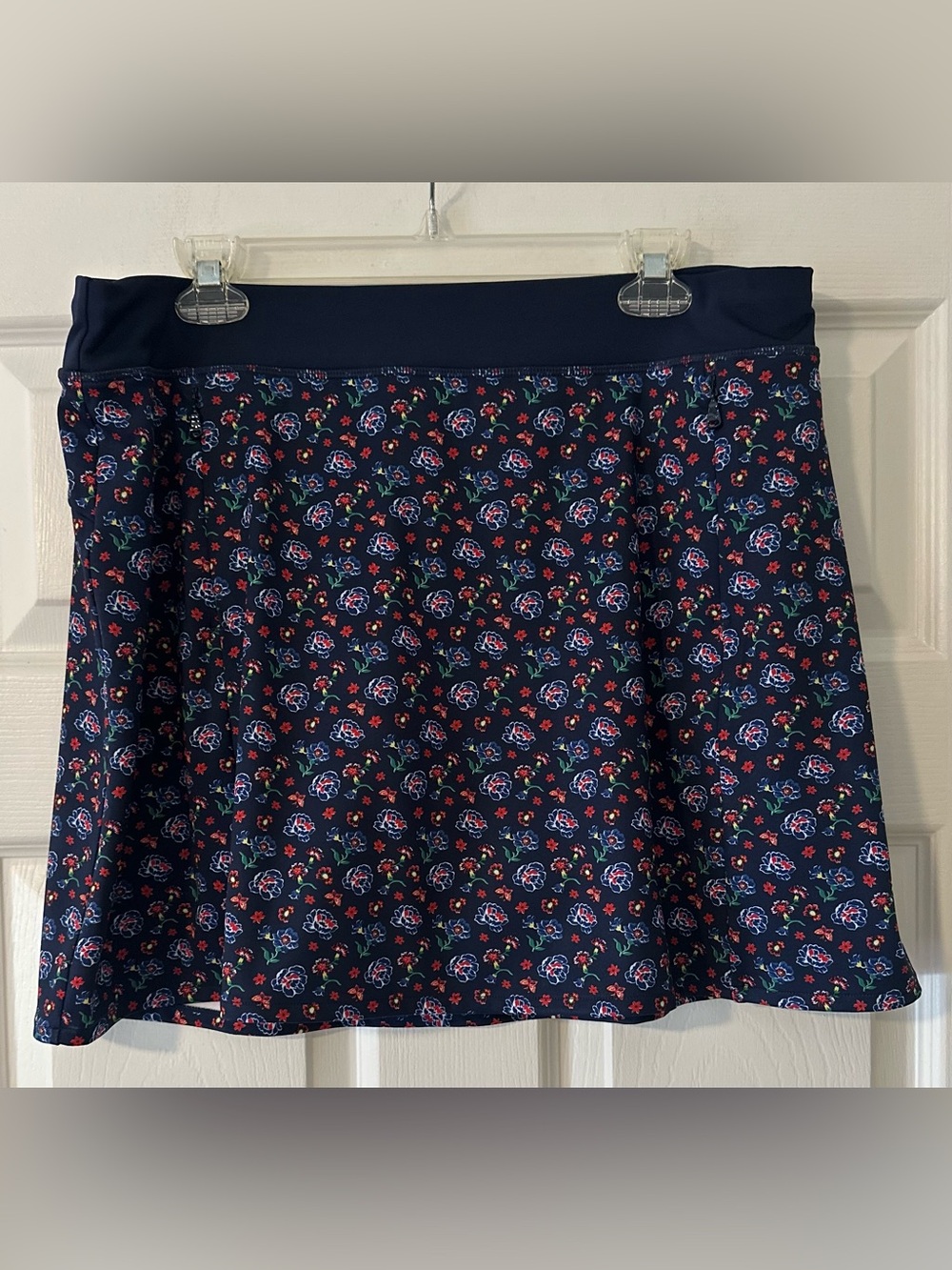 NWOT Women’s RLX Ralph Lauren Golf Skort Performance Wear Floral Blue Sporty L.